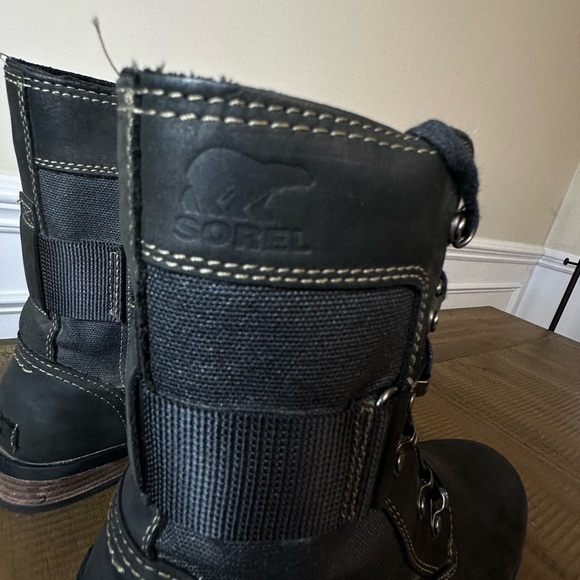 Sorrel women’s 8.5 3042-010 black boots - Picture 6 of 9